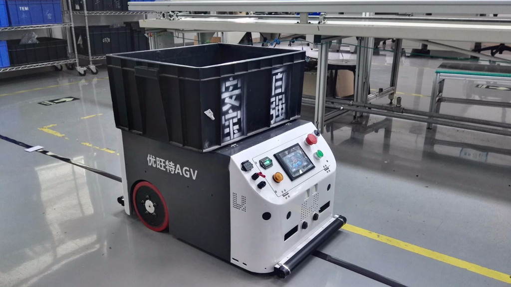 深圳优旺特AGV小车 700450370型升降AGV，全国销售，品质保障
